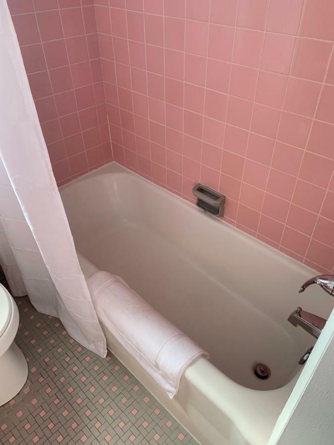 Cape Motel 2*